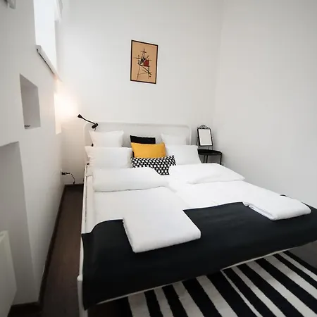 公寓 Romantic New 2 Bedroom Location *