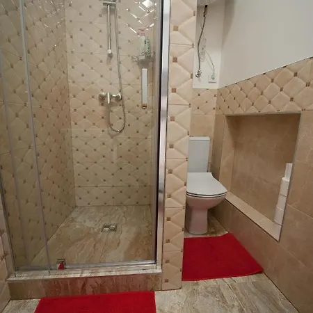 Romantic New 2 Bedroom Location Apartment *