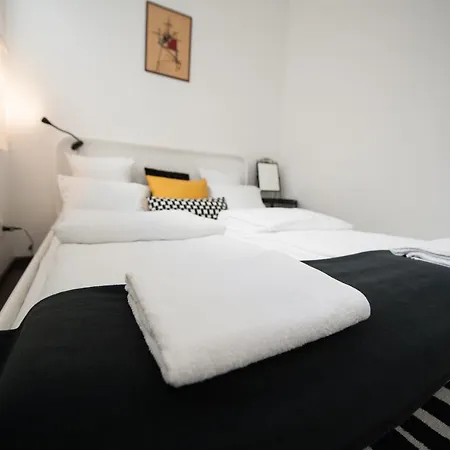 Romantic New 2 Bedroom Location * Вильнюс