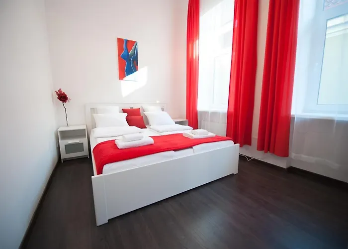 Lejlighed Romantic New 2 Bedroom Location *