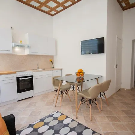 Апартаменти Romantic New 2 Bedroom Location Вільнюс